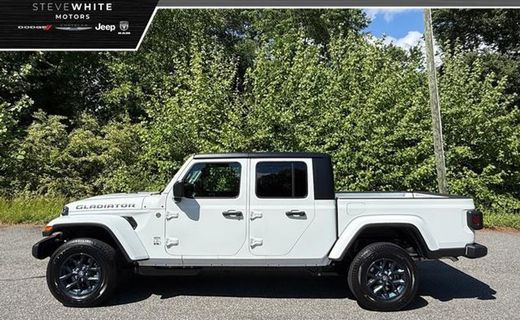 2026 Jeep Gladiator Sport