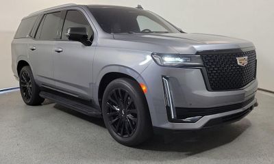 2022 Cadillac Escalade Premium Luxury