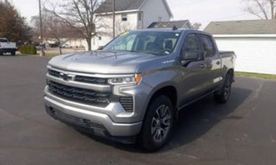 2023 Chevrolet Silverado RST