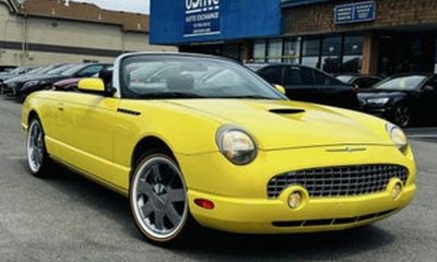 2002 Ford Thunderbird Base