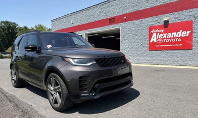 2023 Land Rover Discovery HSE R Dynamic