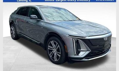 2024 Cadillac Lyriq LUX 2