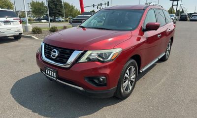 2017 Nissan Pathfinder S