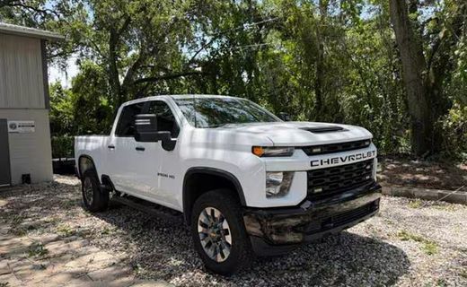 2023 Chevrolet Silverado HD Custom