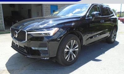 2023 Volvo XC60 Core Bright Theme