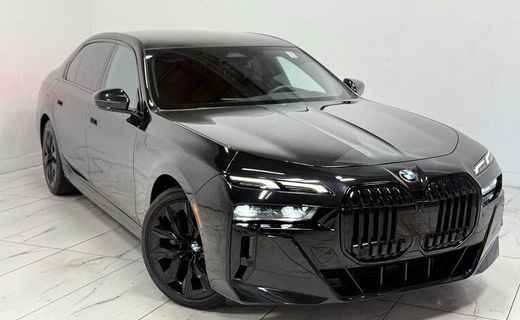 2024 BMW 740i