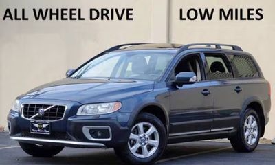 2008 Volvo XC70 32