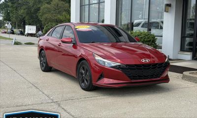 2022 Hyundai Elantra SEL