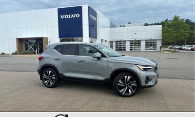 2024 Volvo XC40 Ultimate Bright
