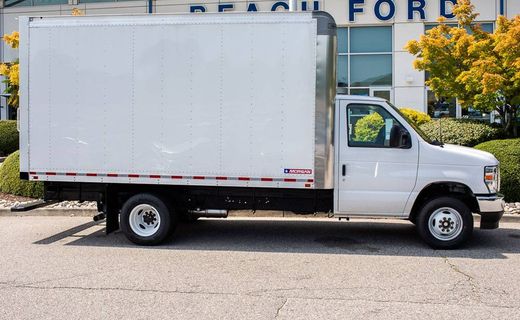2027 Ford E-450 Base