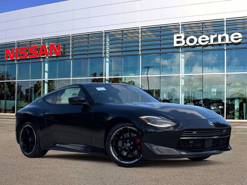 2027 Nissan 350Z — a typically priced live listing