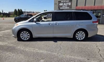 2013 Toyota Sienna XLE