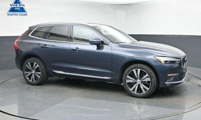 2023 Volvo XC60 Plus Bright