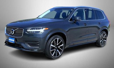 2021 Volvo XC90 Momentum