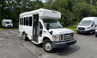 2009 Ford E-350 E 350 SD