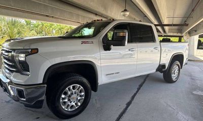 2024 Chevrolet Silverado HD LTZ