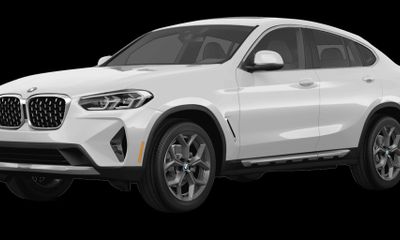 2024 BMW X4 xDrive30i