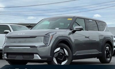 2024 Kia EV9 Light