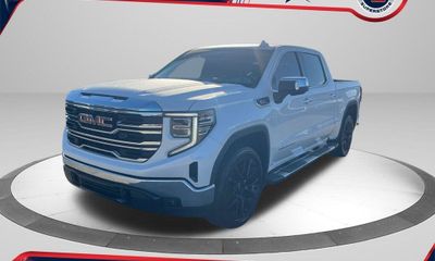 2023 GMC Sierra SLT