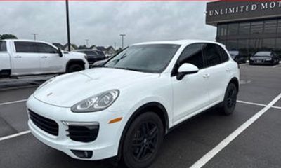 2018 Porsche Cayenne Base Platinum Edition