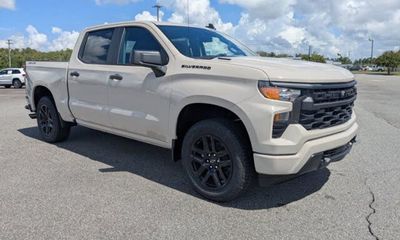 2026 Chevrolet Silverado Custom