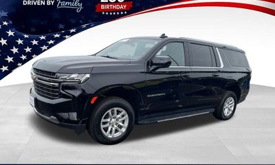2024 Chevrolet Suburban LT