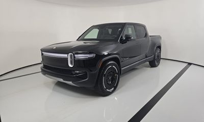 2025 Rivian R1T Adventure
