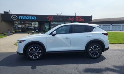 2023 Mazda CX-5 Premium Package