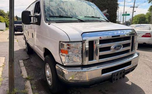 2014 Ford E-350 Super Duty