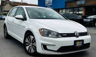2016 Volkswagen E-Golf SE