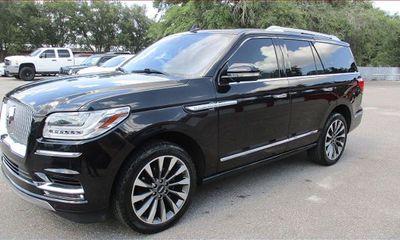 2019 Lincoln Navigator Select
