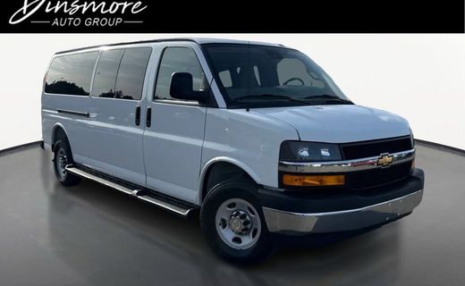 2025 Chevrolet Express LT EXT