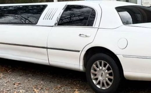 2005 Lincoln Town CAR Signature