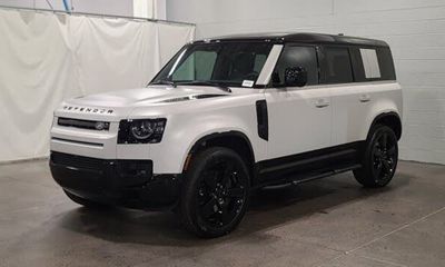 2026 Land Rover Defender 110 X Dynamic