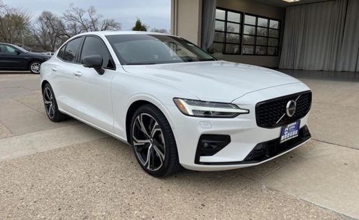2023 Volvo S60 Plus Dark With