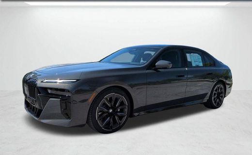 2026 BMW 740i