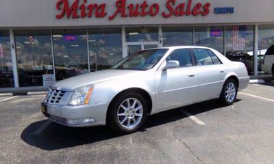 2010 Cadillac DTS Luxury