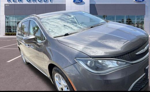 2017 Chrysler Pacifica Touring L