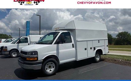 2025 Chevrolet Express 3500 Cutaway 139
