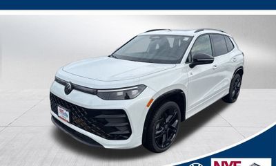 2026 Volkswagen Tiguan 4MOTION SE Black