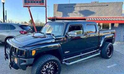 2009 Hummer H3T Alpha