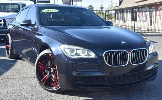 2015 BMW 740i