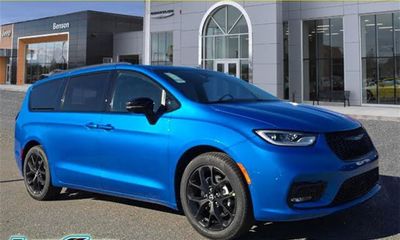 2026 Chrysler Pacifica Select