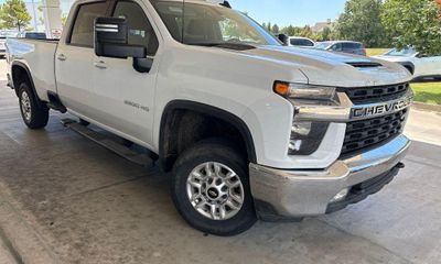2021 Chevrolet Silverado LT