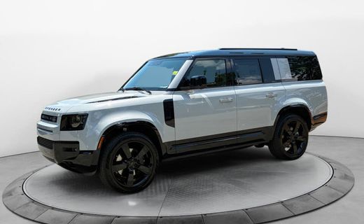 2026 Land Rover Defender 130 SE