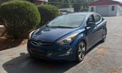 2015 Hyundai Elantra GLS Middle