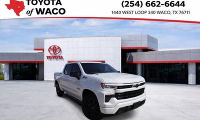 2022 Chevrolet Silverado RST