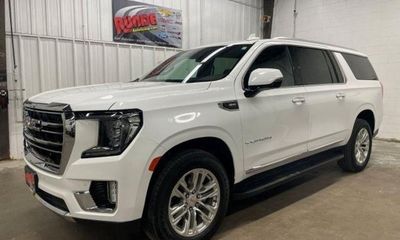 2023 GMC Yukon XL SLT