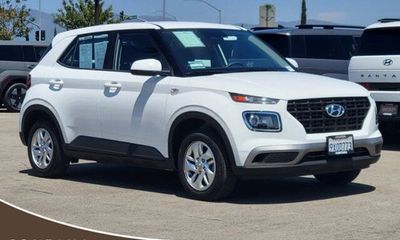 2026 Hyundai Venue SE