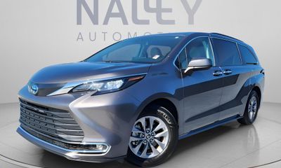 2024 Toyota Sienna XLE
